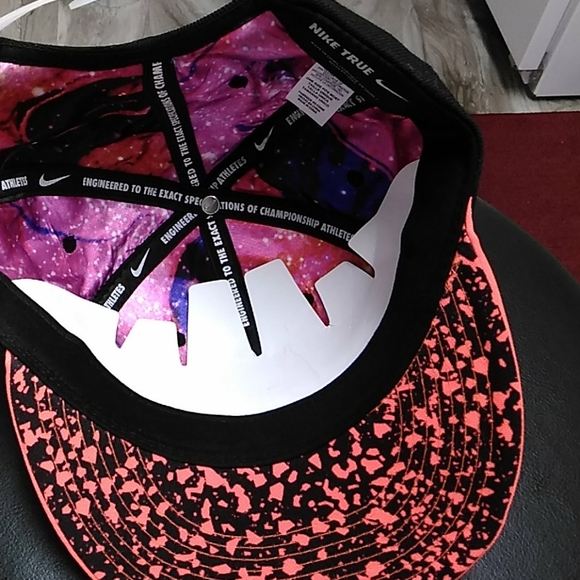 Mens hat.. - Picture 8 of 10